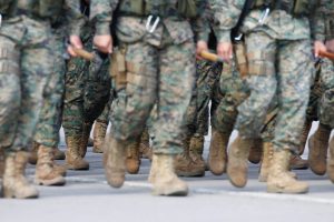 Ejército expulsa a los 14 militares detenidos por participar de una fiesta clandestina durante toque de queda