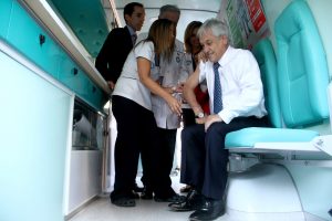 Sebastián Piñera recibe la segunda dosis de la vacuna contra el coronavirus: “Estamos en etapa crítica”