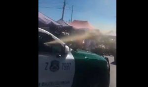 VIDEOS| Carabineros lanza gas pimienta en feria libre de Puente Alto y afecta a bebé: Institución dice que se defendió de agresión