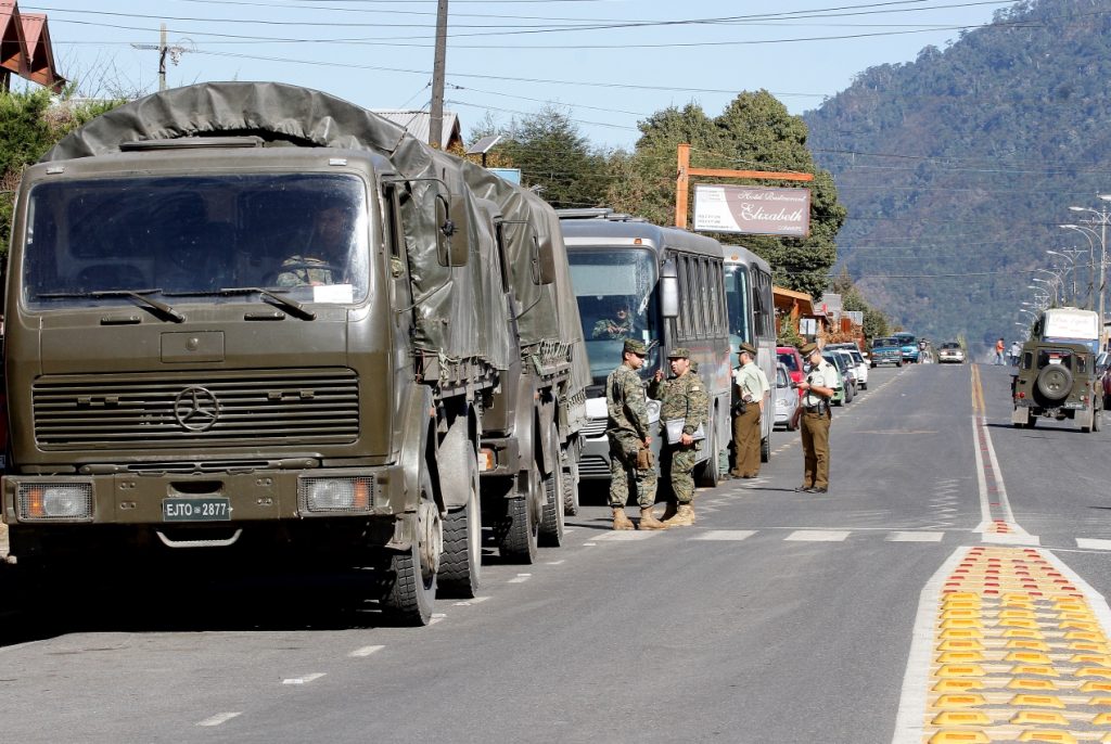Ex carabineros detenidos portando armamento en La Araucanía se trasladaban en camioneta vinculada a militante RN