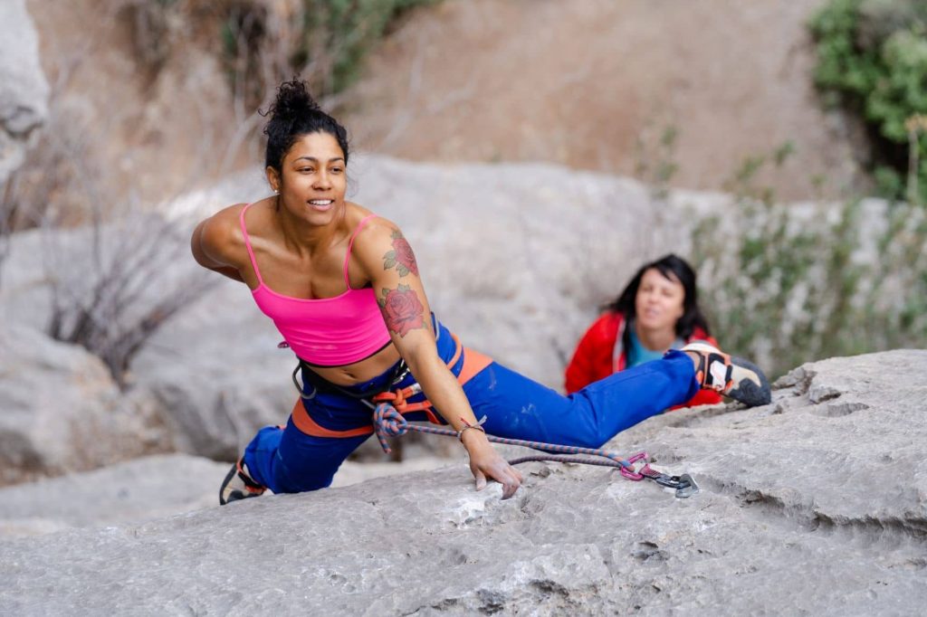 ¡Mujeres a la montaña! Las organizaciones que visibilizan a las mujeres en el deporte outdoor