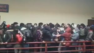 Tres estudiantes detenidos por la muerte de seis personas en Bolivia
