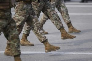 Suboficial del Ejército se querella contra comandante por abuso sexual y violación