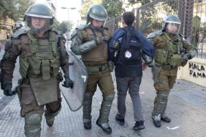 Constituyentes emplazan a la U. de Concepción por quitarle piso a presos de la revuelta