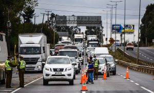 Semana Santa: Más de 30 mil vehículos salieron de Santiago en comienzo de fin de semana largo