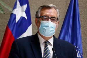 Alejandro Guillier va un paso más allá y solicita informar procedimientos para la inhabilidad de Piñera