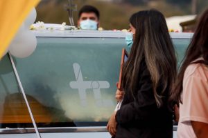 Funeral de Tomás Bravo: Sepultan cuerpo del pequeño en el Cementerio de Arauco