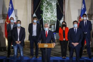 Cadena Nacional de Piñera: Navarro presentó denuncia al Servel por promoción de candidatos de Chile Vamos