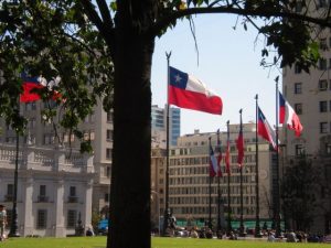 FMI advierte que Chile no crecerá el próximo año pero sube proyección 2022