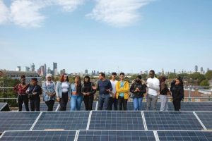 VIDEO | Estrenan documental “We The Power”: Cuando las comunidades lideran la revolución de la energía