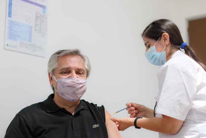 PCR confirma contagio del presidente argentino, Alberto Fernández: «Si no fuera por la vacuna la estaría pasando muy mal»