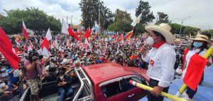 Elecciones en Perú: Candidato Pedro Castillo vota y pide unión para sacar adelante al país
