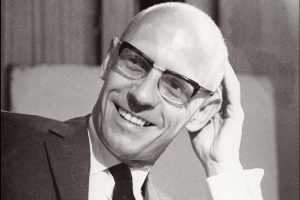 VOCES | Foucault: Un Dios androcéntrico y patriarcal