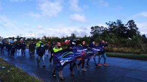 Trabajadores de salmonera BioMar llevan ocho días en huelga: Piden reajuste salarial y nivelación de sueldos