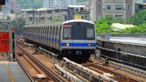 Al menos 48 fallecidos deja accidente de tren en Taiwán