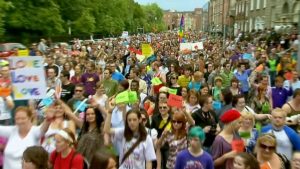 Presentan documental inédito en Chile sobre la historia del matrimonio igualitario en Irlanda