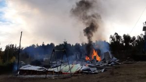 Arauco: Incendian colegio municipal y casa de un profesor en Contulmo