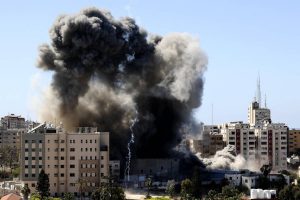 VIDEO| Israel bombardea otra torre en Gaza, sede de agencias internacionales de prensa