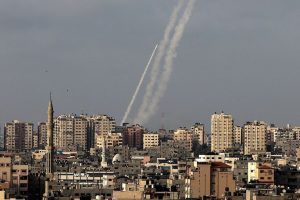 Reportan que al menos tres cohetes fueron lanzados desde Líbano hacia Israel, aumentando la tensión