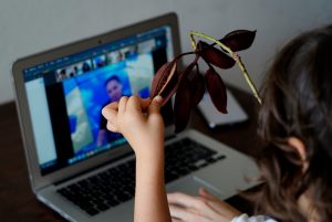 Pedófilos en Internet: ¿Qué consejos pueden seguir los padres para evitar situaciones peligros que involucren a sus hijos?