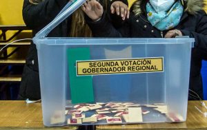 Crear una Asociación Nacional, más presupuesto y reunirse con Piñera: Las definiciones del encuentro de gobernadores electos