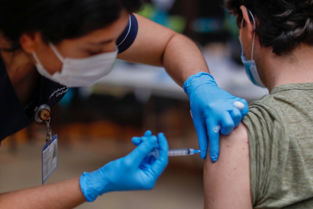 Vacunación de rezagados: Campus de la Usach recibirá a personas entre 18 y 30 años