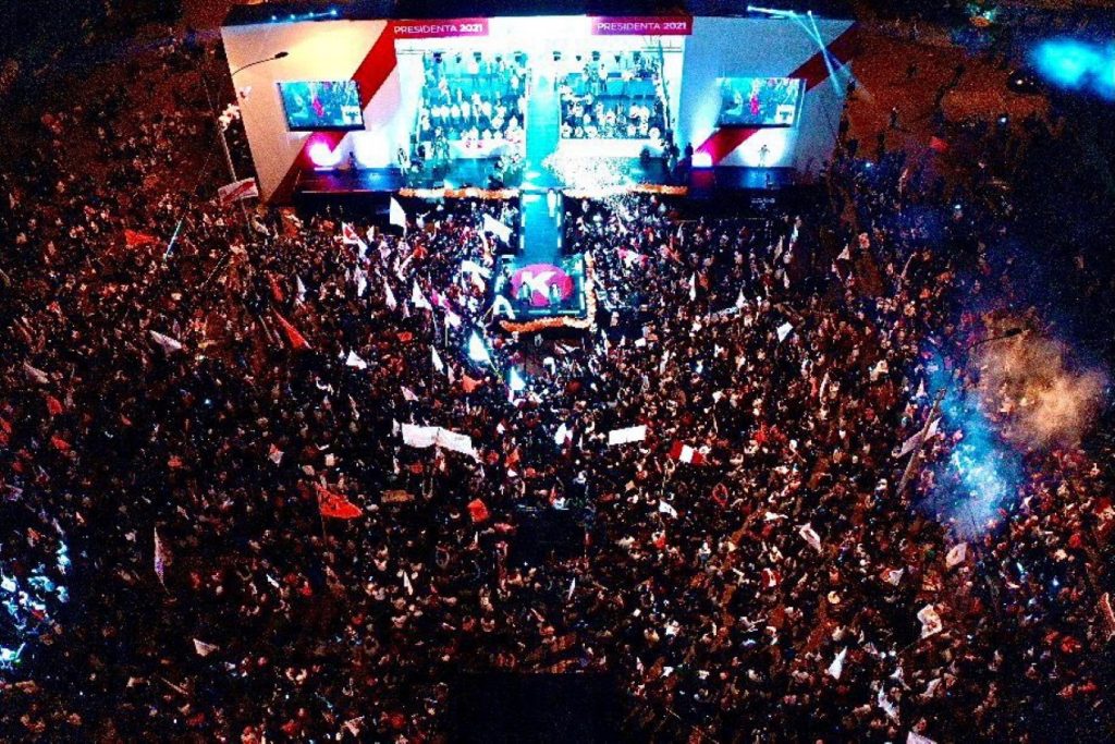 Definición voto a voto en Perú: Fujimori con ventaja mínima sobre Castillo faltando 10% por escrutar