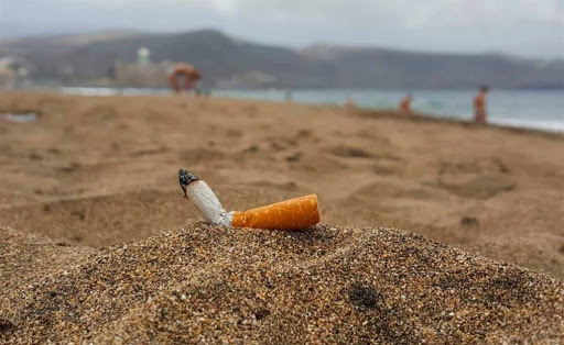 Congreso aprueba ley que prohíbe fumar en playas