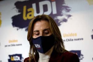 “15 carabineros heridos, mal comienzo”: Marcela Cubillos hace sus descargos tras inicio de Convención Constituyente