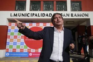 Alcalde de San Ramón no se presenta a su audiencia de formalización y debe ser suspendida