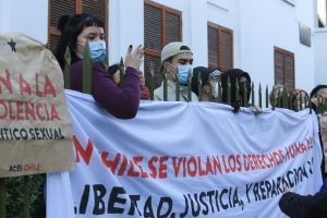 VIDEO| Miembro de la ACES se manifiestan en sede INDH pidiendo liberación de presos de la revuelta