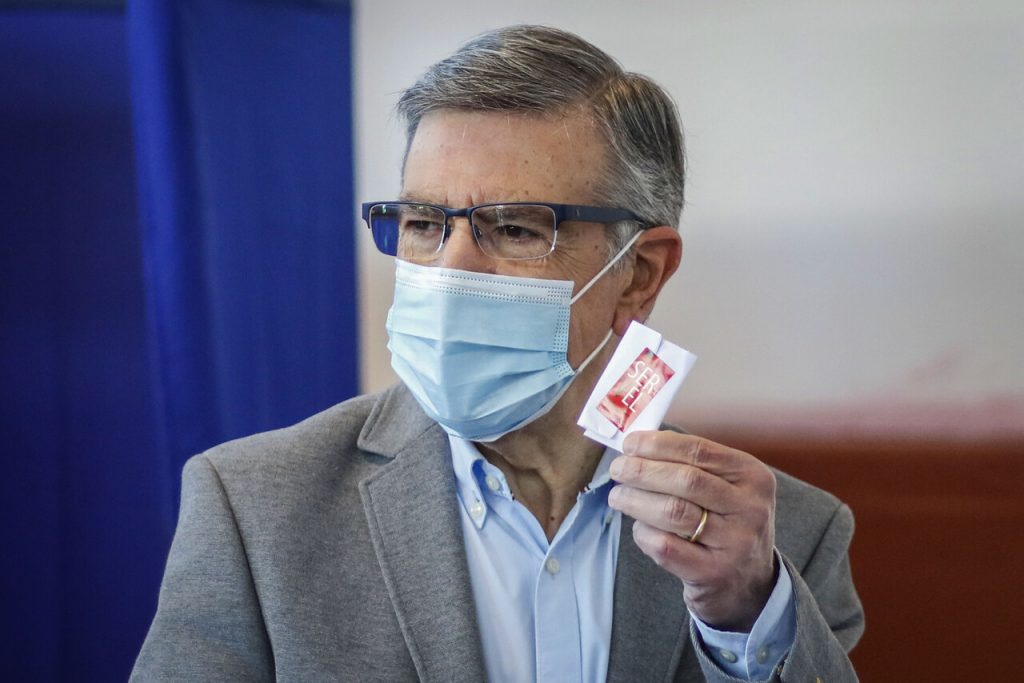 Joaquín Lavín muestra su preocupación por baja de votantes en Chile Vamos: “Sé que hay vacaciones de invierno”
