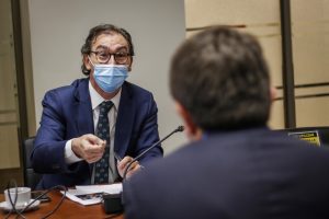 Orrego le exige a Figueroa garantizar condiciones sanitarias para retorno a clases