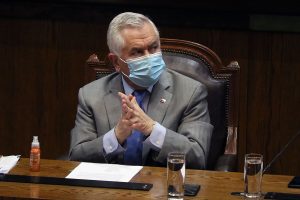 Ministro Paris sobre polémica por stock de vacunas: "Es insólito que los vacunatorios cierren porque no tienen Pzifer”