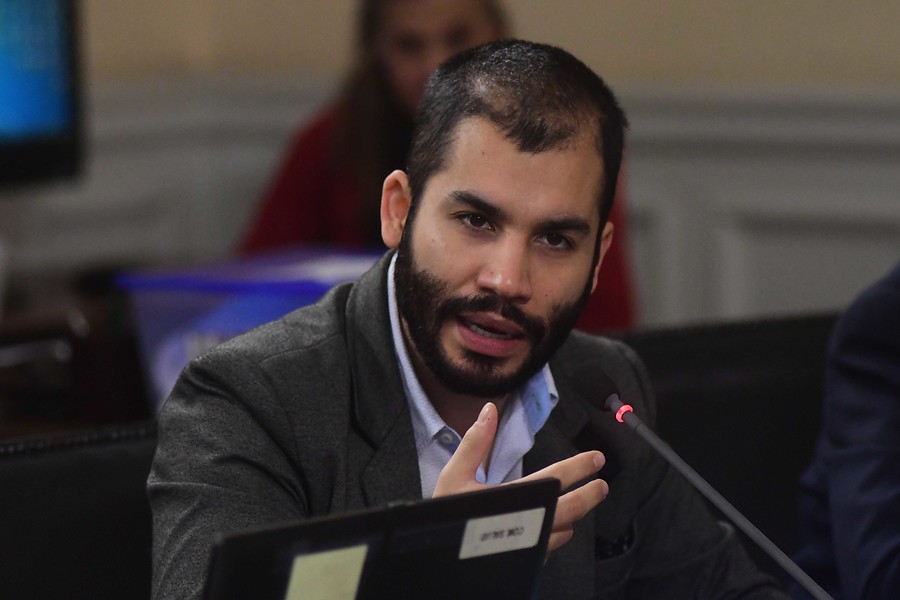 Renato Garín denuncia a Rodrigo Logan ante la Comisión de Ética de la Convención