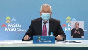 VIDEO| “Me dan ganas de hacer un chiste”: La irónica respuesta de ministro Paris ante escasez de vacunas