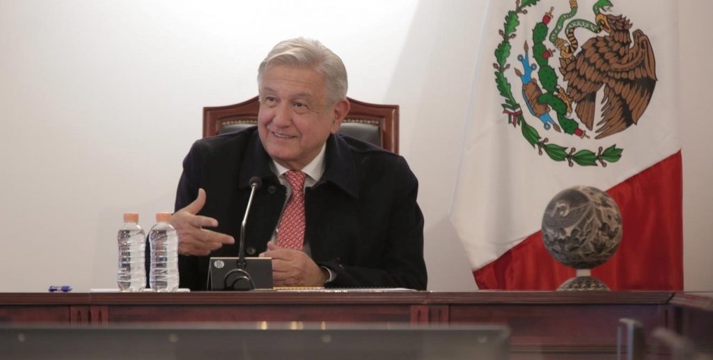 López Obrador asegura que no habrá "retrocesos" con cambio de gobierno en México