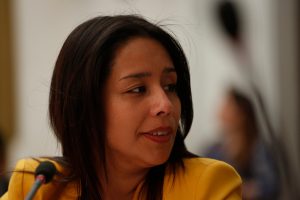 Diputada Leuquén (RN) volverá al Congreso tras zafar de la querella por agresión en bar de Las Condes
