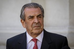 Expresidente Eduardo Frei se querella contra ocho notarios de Santiago en caso de estafa millonaria de su hermano