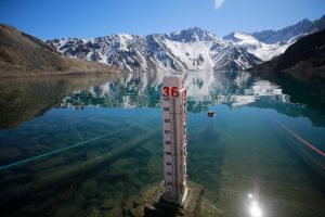 Escasez de agua: la prioridad ambiental a resolver según los chilenos