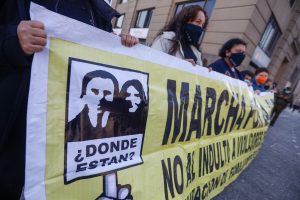 Familiares de detenidos desaparecidos exigen al Presidente poner fin a indultos a condenados por crímenes de lesa humanidad
