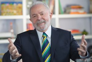 Encuesta da amplia ventaja a Lula sobre Bolsonaro: Ganaría elecciones en primera vuelta