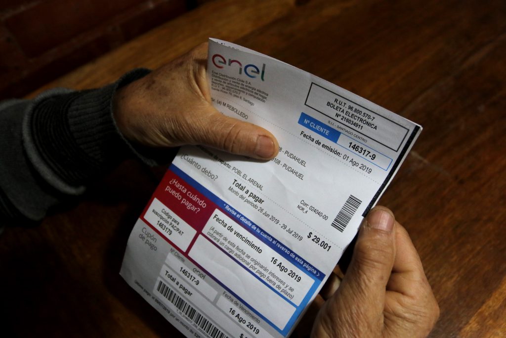 Enel va al TC por oficio sobre la ley que impide cortar servicios en pandemia