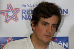 VIDEO| “Andai defendiendo a los ricos”: Funan a Diego Schalper en feria de Rancagua