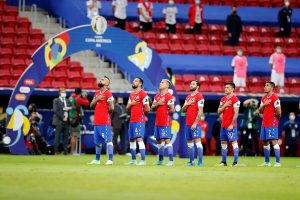 Iván Morales será de la partida: La formación confirmada de la 'Roja' para enfrentar a Brasil