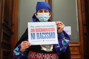 Machi Francisca Linconao sufre nueva agresión y denuncian que Carabineros no intervino pese a dichos racistas