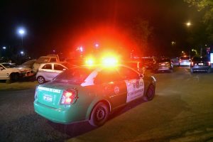 Dos menores de edad graves tras recibir disparos mientras iban en auto en San Bernardo