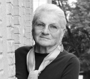 Margaret Randall: Estadounidense y revolucionaria publica por primera vez en Chile