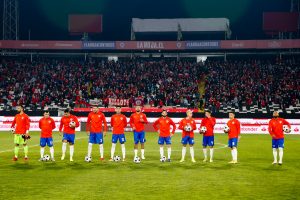 ¡Vamos Chile! Esta es la cartelera de fútbol por TV con la Roja en Clasificatorias