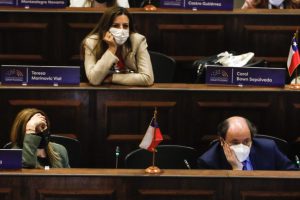 Vamos por Chile sufre derrota en CC: No logran firmas para impugnar plebiscitos dirimentes